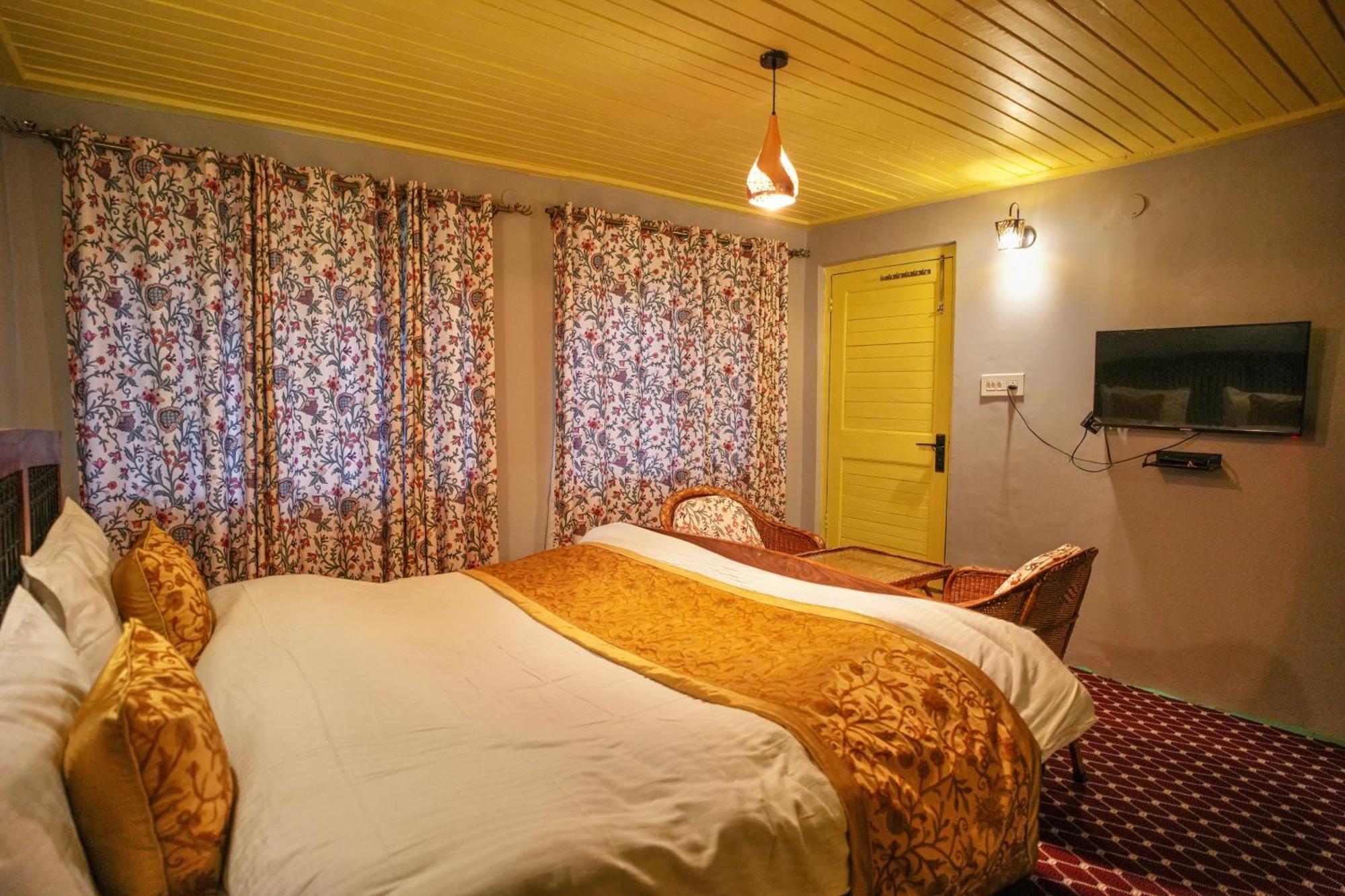 Hotel Little Silver Pahalgām Exteriér fotografie